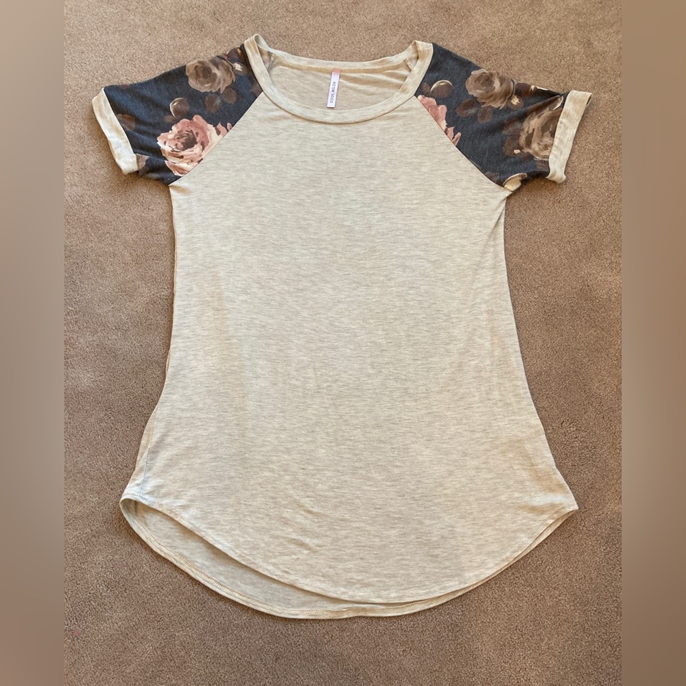 Woman’s Top by cool melon size S